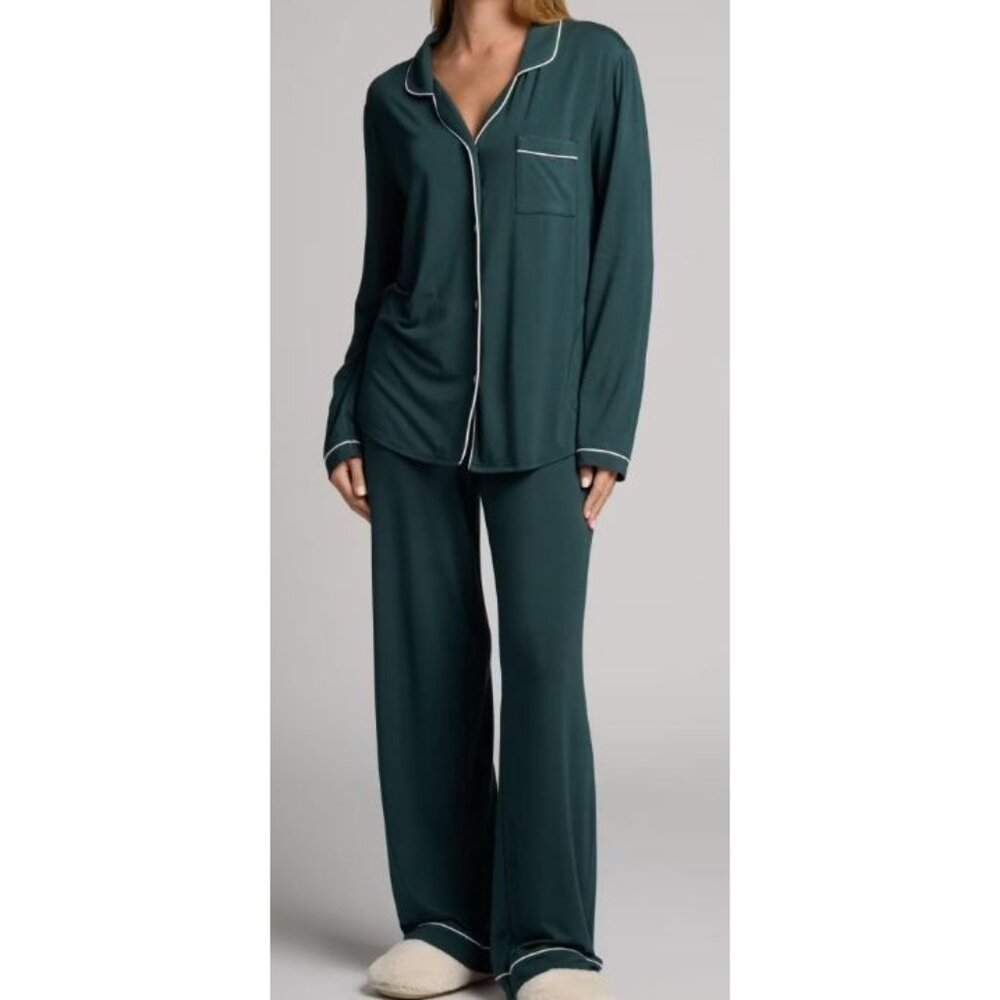 Women's Green Pajama Set Fits like a S!